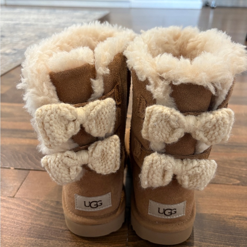 UGG Tan Boots with Cream Knit Bows
